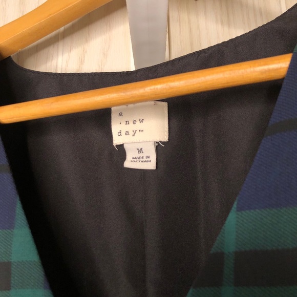 A New Day Long Sleeve Flowly Dress Size Medium Tartan Plaid Pattern Chain Belt - Picture 5 of 10